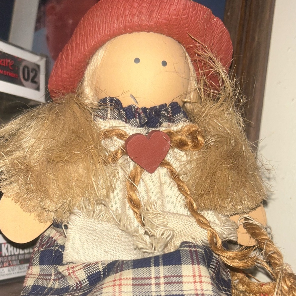 WOODEN SHELF DOLL - Picture 3 of 3